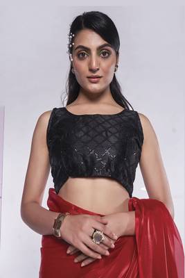 Smart And Solid Plain Ethnic Girlish Red Saree For Party Looks 3