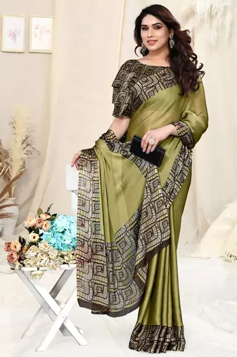 Light Green Chiffon Solid Saree Without Blouse