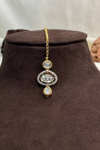 Charming high quality gold plated polki maangtikka