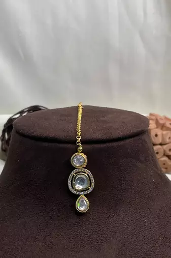 Charming high quality gold plated polki maangtikka