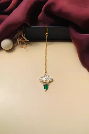 Charming high quality gold plated polki maangtikka