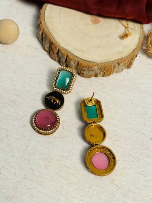 High-quality meticulous gold plated earring 3