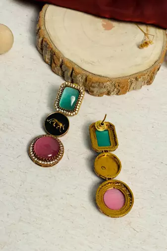 High-quality meticulous gold plated earring