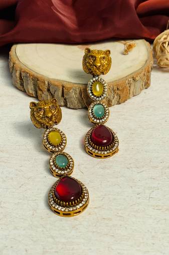 High-quality meticulous gold plated earring