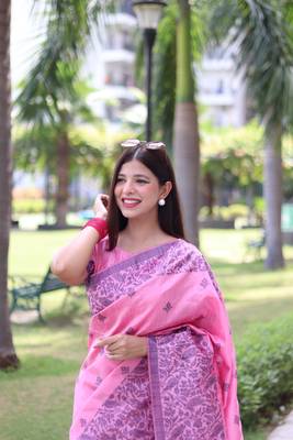 Baby pink woven handloom raw silk saree with blouse 4