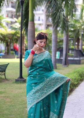 Teal woven handloom raw silk saree with blouse 3