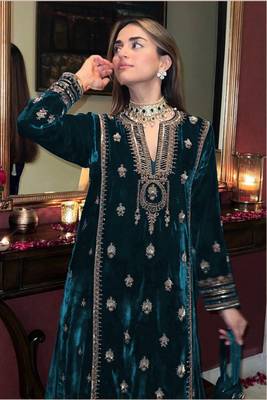 Blue Velvet Zari Embroidered Salwar Suit 2