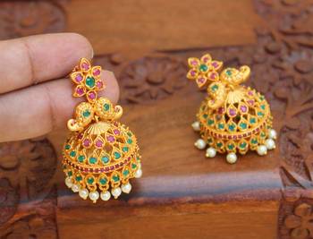 Matte finish earring 1
