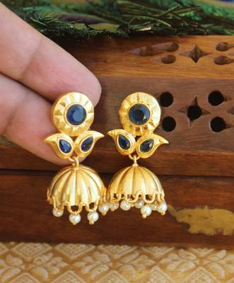 Matte finish earring 2