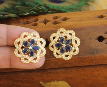 Gold platted cz earring 2