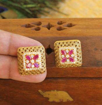Matte finish earring 2