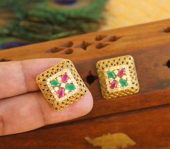 Matte finish earring 2