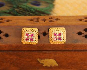 Gold platted earring 1