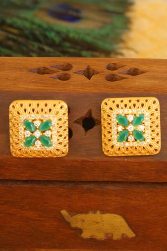 Gold platted earring