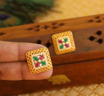 Gold platted earring 2