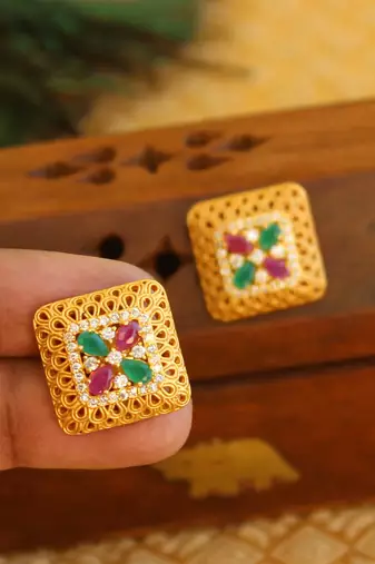 Gold platted earring