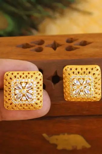 Gold platted earring