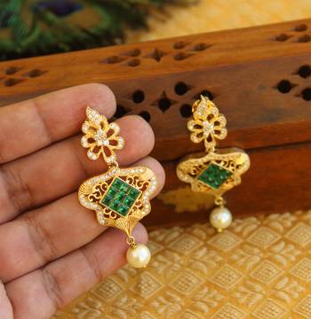Gold platted earring 2
