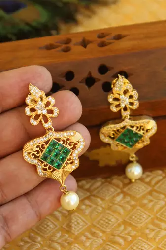 Gold platted earring