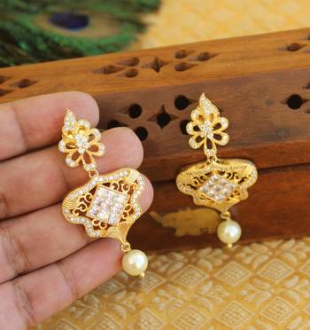 Gold platted earring 2