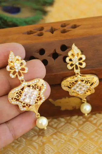 Gold platted earring