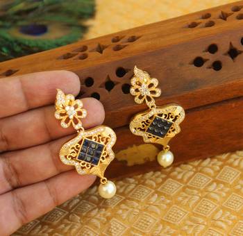 Gold platted earring 2