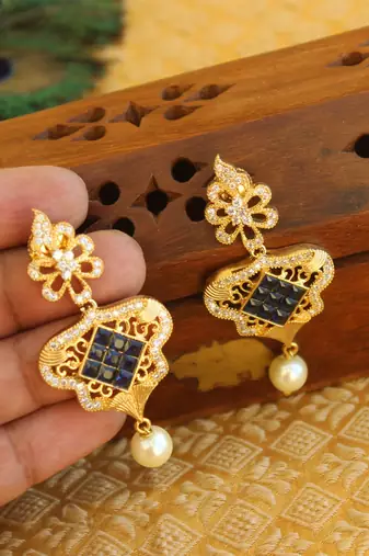 Gold platted earring
