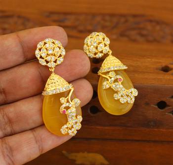 Gold platted cz earring 2