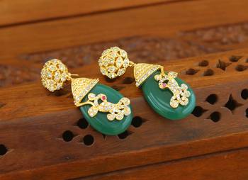 Gold platted cz earring 1
