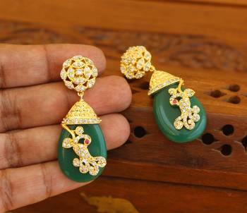 Gold platted cz earring 2