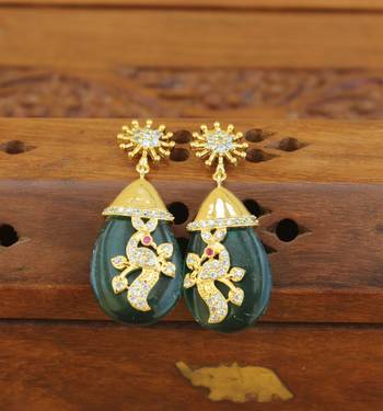 Gold platted cz earring 1
