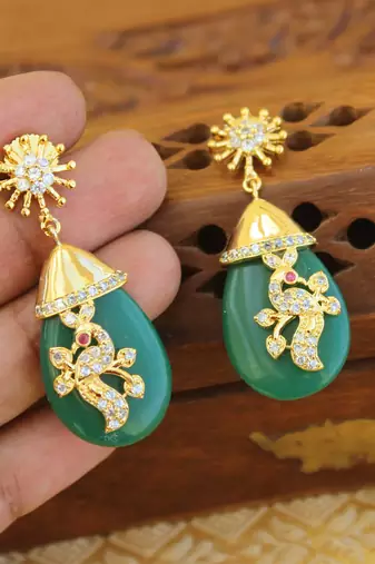Gold platted cz earring