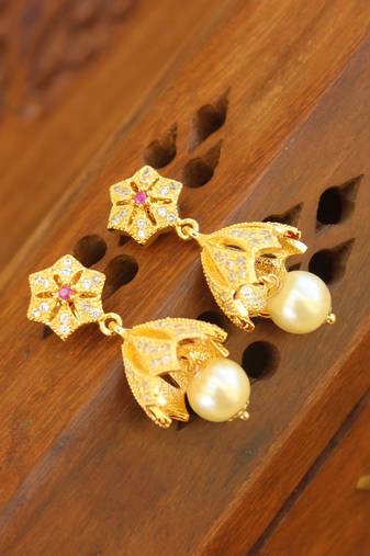 Gold platted cz earring