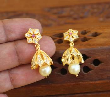 Gold platted cz earring 3
