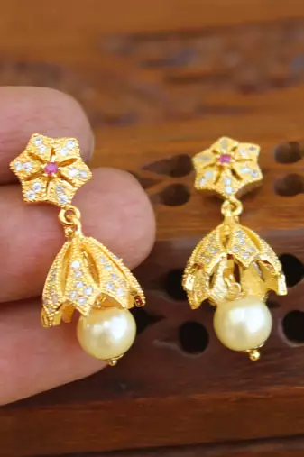 Gold platted cz earring