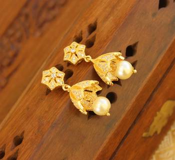 Gold platted cz earring 2