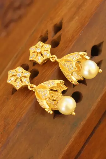 Gold platted cz earring