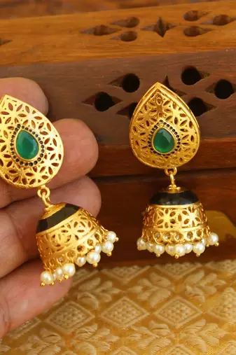 Matte finish earring