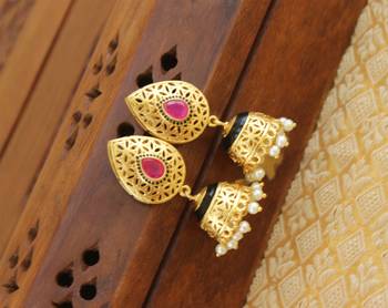 Matte finish earring 1