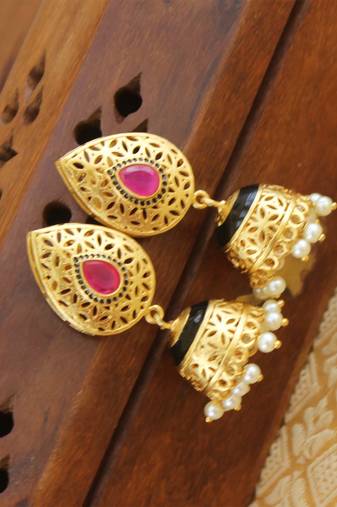 Matte finish earring
