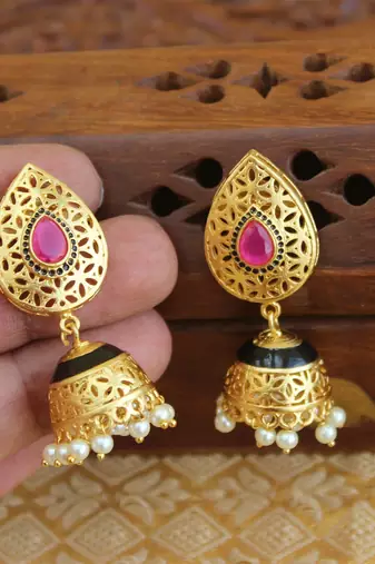 Matte finish earring