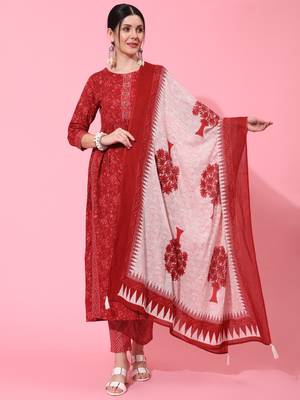 Gulmohar jaipur cotton  length printed semi flared 3/4 sleeve round neck kurta bottom dupatta set 2