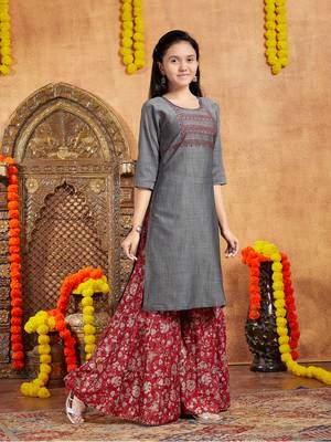 Aarika girls casual wear grey colour tribal print cotton kurti 2