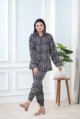 Black polka dot top with trousers co-ord set 4