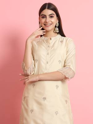   women kurta and trousers pant set silk blend 3