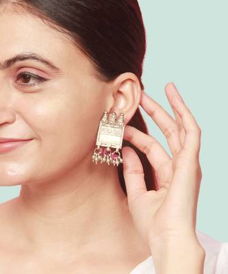 Flat rectangular silver earring 1