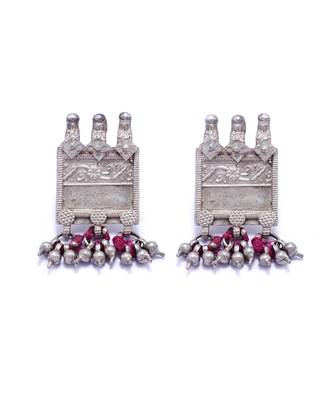 Flat rectangular silver earring 3