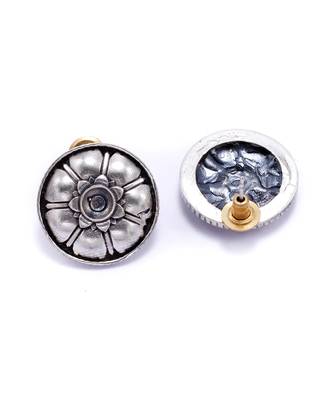 Silver floral design earrings 4