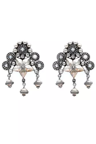 Flower design silver earrings