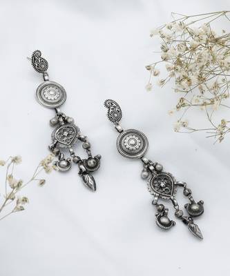 Charming silver hanging drop chain earrings 2